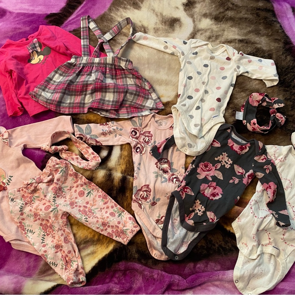 25 pieces of 6- 9 months, girl clothes